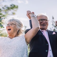 Platino, papel, hueso... Los materiales que conmemoran el aniversario de boda cada año