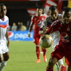 América celebra su primera victoria del semestre