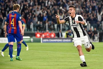 Paulo Dybala marcó dos goles al Barcelona en el Juventus Stadium.