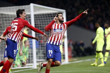 Diego Costa celebrando el gol 1-0