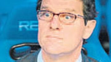 Capello y Sacchi se tiran 'dardos'.