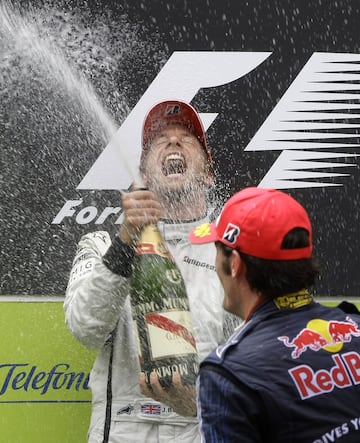 En España (Barcelona) logró una de las seis victoria de 2009, año en el que fue campeón del mundo con el equipo Brawn GP.