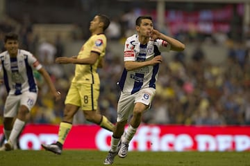 América se fue con todo al ataque cuando se encontraba abajo 2-1 en casa. En los minutos finales Pachuca aprovechó dicha postura, por lo que Lozano y Guzmán anotaron para cerrar la goleada.