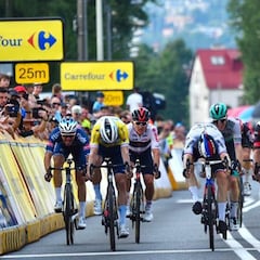 Nikias Arndt gana la quinta etapa, Joao Almeida continúa líder