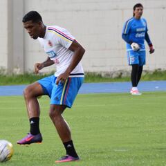 Jorge Marco, lateral de Flamengo quiere convencer a Berrío