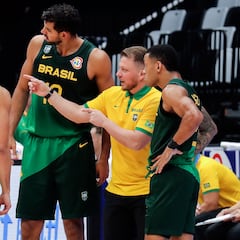 How many timeouts are allowed in FIBA basketball games and how long are they?