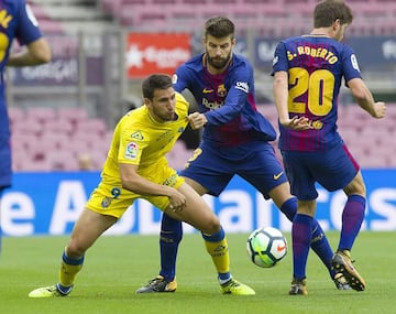 Piqué during the closed doors game.