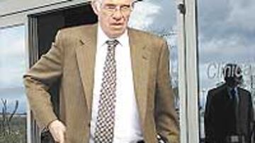 <b>PRIMERA OPCIÓN. </b>Los miembros de la Comisión prefieren a Luis.