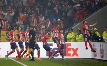 0-2. Antoine Griezmann celebró el segundo gol.