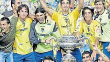 <b>TODO LISTO. </b>Esta imagen corresponde a la participación del equipo amarillo en la edición del año pasado. Entonces la ganó. Nadie se pudo imaginar que las cosas en la Liga serían diferentes.