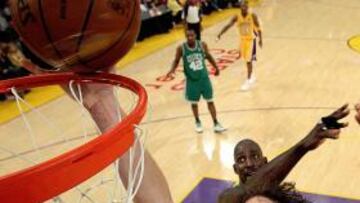 <b>IMPARABLE. </b>Gran canasta de Pau Gasol.