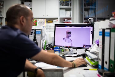 Con ese mapa luego se hace un diseño algo más estilizado, que se acerca bastante más al aspecto final de la máscara en el rostro que se ha mapeado.