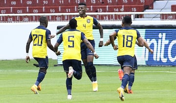 Partido de la Selección Colombia ante Ecuador en Quito.