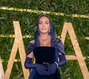 Georgina cambia de ‘look’ en Arabia Saudí