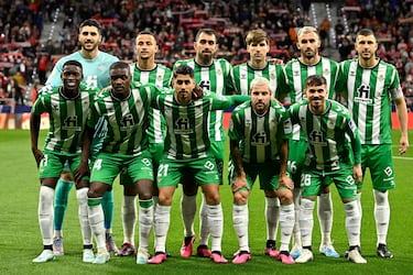 Once inicial del Betis. De pie; Rui Silva, Luiz Felipe, Borja Iglesias, Juan Miranda, Germán Pezzella y Guido Rodríguez. Agachados; Luiz Henrique, William Carvalho, Ayoze Pérez, Aitor Ruibal y Rodri.