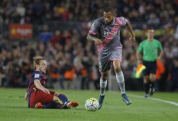 Rakitic y Bebé.