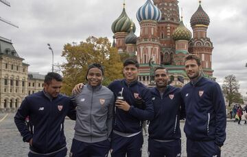 Los jugadores sevillistas visitaron los lugares más emblemáticos de Moscú.
