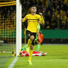 Pulisic brilla en la victoria del Borussia Dortmund en la Pokal