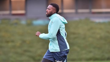 Iñaki Williams, a vueltas con su aductor largo derecho