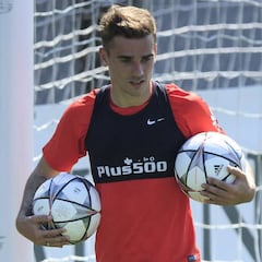 Olhats contradice a Griezmann: "Escuchamos ofertas por él"