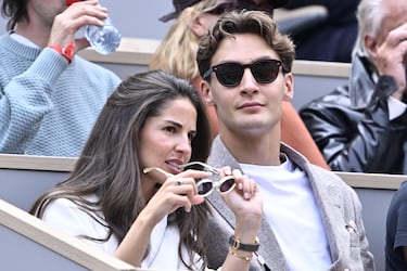 El piloto británico de Fórmula 1, George Russell, junto a su pareja sentimental, Carmen Montero.