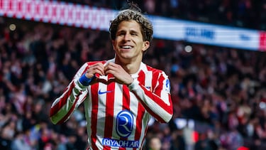 Giuliano firma la remontada tras una combinación rápida con Griezmann y Baena, definiendo con tranquilidad ante Dmitrovic.