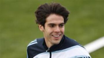 <b>BAJA.</b> El jugador brasileño del Real Madrid Kaká no estará en el partido contra el Olympique de Marsella.