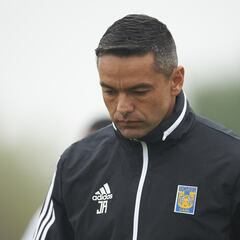 Juninho sale en defensa de Tigres tras haber sido llamado “equipo viejo” por Miguel Herrera