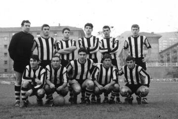 
El Arenas, club histórico de España, cuenta en sus vitrinas con una Copa del Rey, conseguida en la temporada 1918-19. Es uno de los diez clubes que participaron en la edición inaugural de Primera División. Disputó la máxima competición española durante las siete primeras temporadas desde su creación y desde entonces no ha vuelto. Desde hace cinco cursos juega en Segunda B.