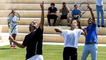 Ivanovic, Moy&aacute; y Toni Nadal hacen el &#039;saque de honor&#039;. 