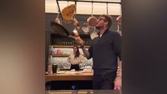 David Beckham no se queda atrás en el Pancake Day pero no sale nada bien