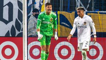 Una mano no marcada en el partido de Kansas City ante Real Salt Lake le habr&iacute;a costado a LA Galaxy su pase a playoffs por combinaci&oacute;n de resultados.