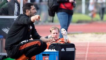 Juan Robledo, el DT chileno que hace carrera en Suecia