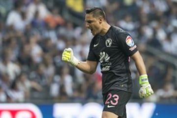 Chivas, Monterrey, América, Querétaro y Necaxa utilizaron el color rosa en su uniforme para apoyar el mes del cáncer de mama.