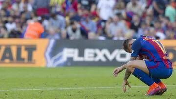 Alc&aacute;cer, desolado tras fallar una ocasi&oacute;n ante el Deportivo.
 
 