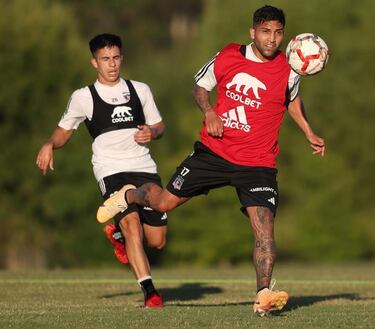 “No porque yo no sea considerado en Colo Colo, voy a hablar mal de Almirón... Seguiré peleando por un puesto”