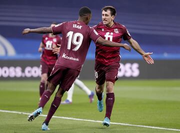 0-1. Mikel Oyarzabal celebra el primer gol que marca de penalti.