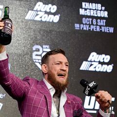 El lado amable de McGregor; regaló tickets para Serie Mundial