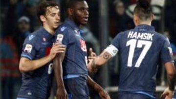 Zapata, con Gabbiadini y Hamsik.