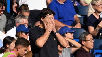 Mauricio Pochettino, entrenador del Chelsea, se lamenta durante el partido ante el Nottingham Forest.