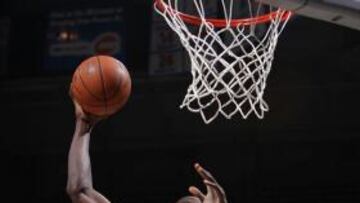 <b>MÁS ALTO. </b>Serge Ibaka vuela cada día más y más alto en la NBA.