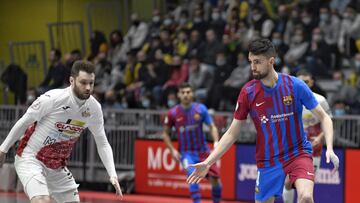 Los jugadores del FC Barcelona y de ElPozo Murcia, durante la final de la Copa de España de Fútbol Sala de 2022 disputada en Jaén