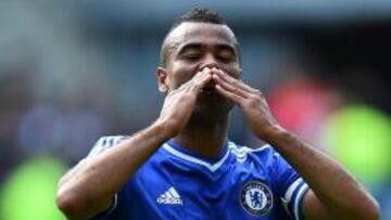 Ashley Cole se despide del Chelsea y busca equipo