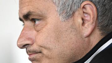 Mourinho bemoans United's fixtures and labels press 'liars'