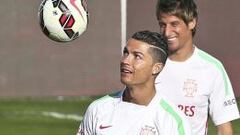 Cristiano se mide a Serbia con la mente en el liderato del grupo