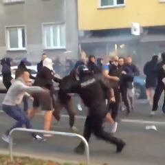 Pelea masiva entre hinchas del Maribor y del Spartak de Moscú