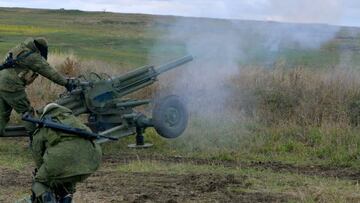 ROSTOV, RUSSIA - OCTOBER 21: Military training of people called to the military service under the partial mobilization to fight in Ukraine continue in Rostov, Russia on October 21, 2022. (Photo by Arkady Budnitsky/Anadolu Agency via Getty Images)
