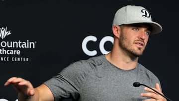 After weeks of speculation and visiting teams, Derek Carr is reportedly headed to New Orleans on a four year deal that could turn both of their fortunes around