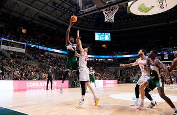 Yankuba Sima, durante el Unicaja - Galatasaray.