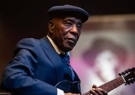 La película que puede batir el récord a la más nominada en la historia de los Oscar es una joya del cine de vampiros y está en streaming